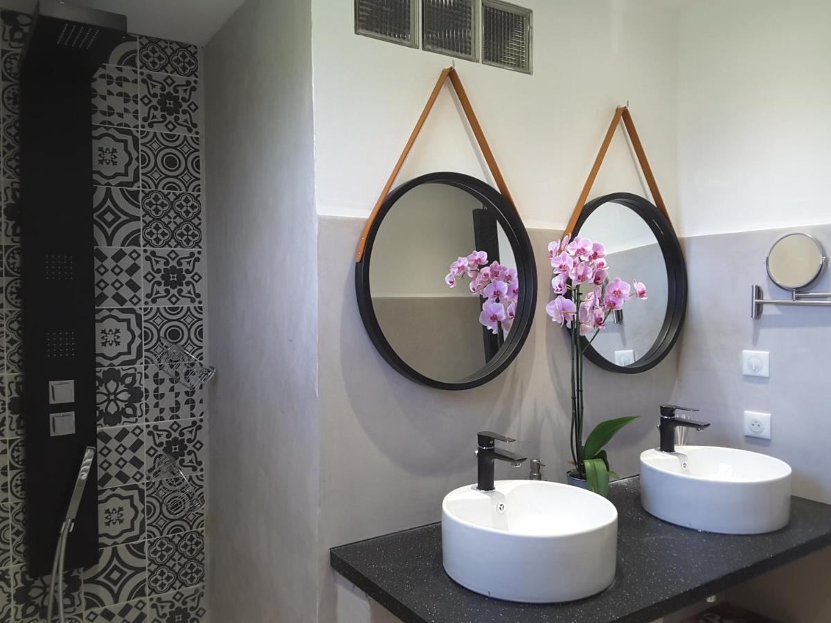 Philoxenia Bed and Breakfast Pourrieres Εξωτερικό φωτογραφία