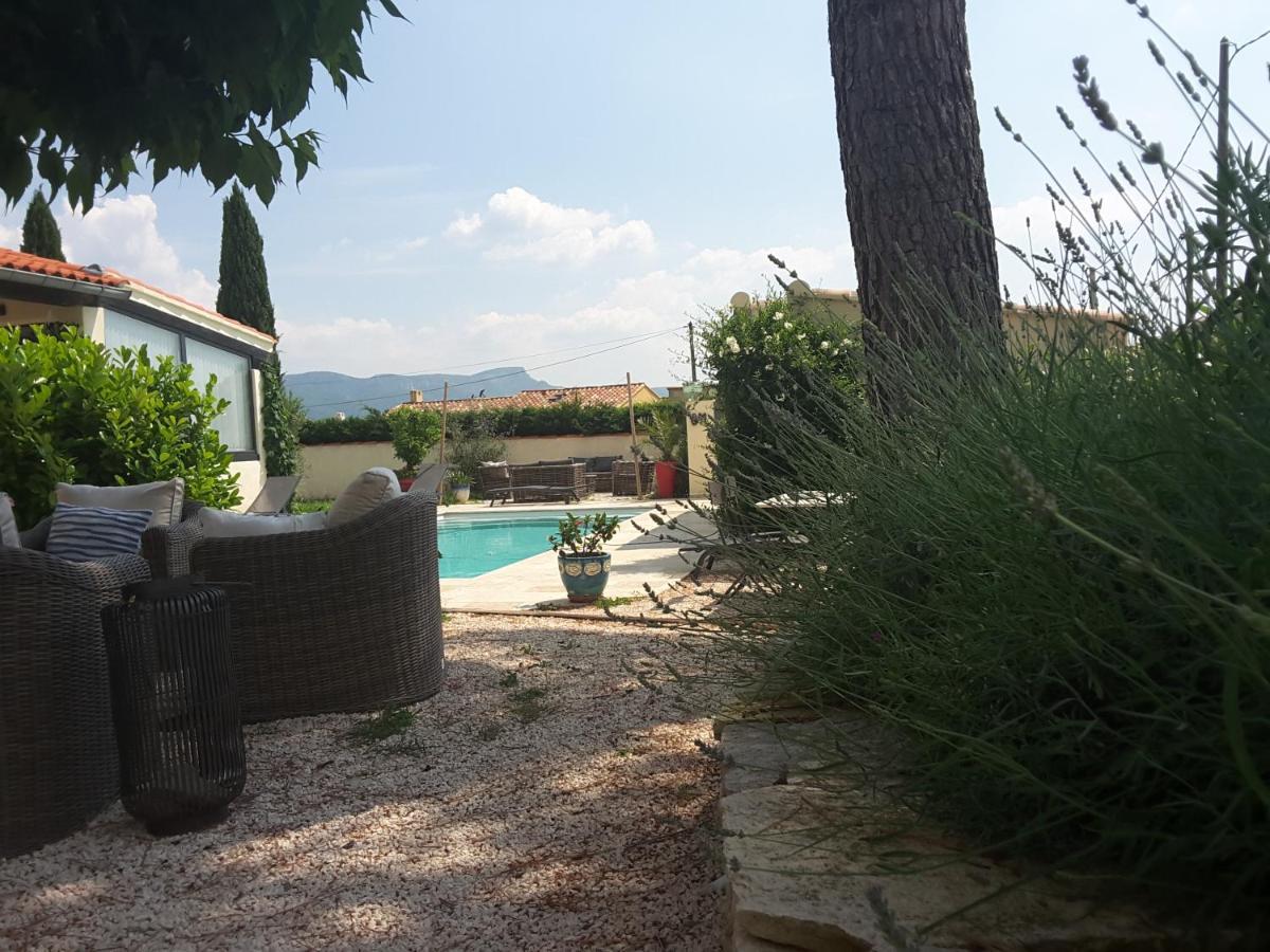 Philoxenia Bed and Breakfast Pourrieres Εξωτερικό φωτογραφία